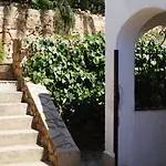 Tanderai Villa *